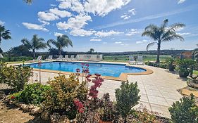 Quinta Do Bravo - Swimming Pool - By Bedzy